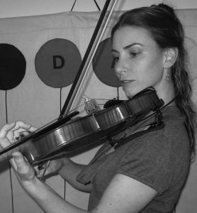 Di-and-violin-4 black and white